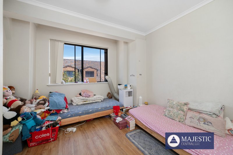 Photo - Unit 73/309 Harborne Street, Glendalough WA 6016 - Image 7