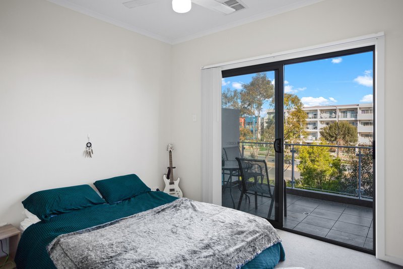 Photo - Unit 7/37 Victoria Parade, Mawson Lakes SA 5095 - Image 7