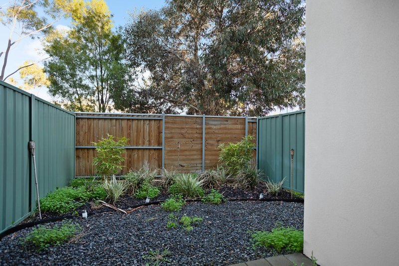 Photo - Unit 7/37 Victoria Parade, Mawson Lakes SA 5095 - Image 14