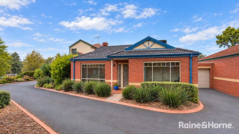 Photo - Unit 8 2-/8 Knight Crescent, Roxburgh Park VIC 3064 - Image 1