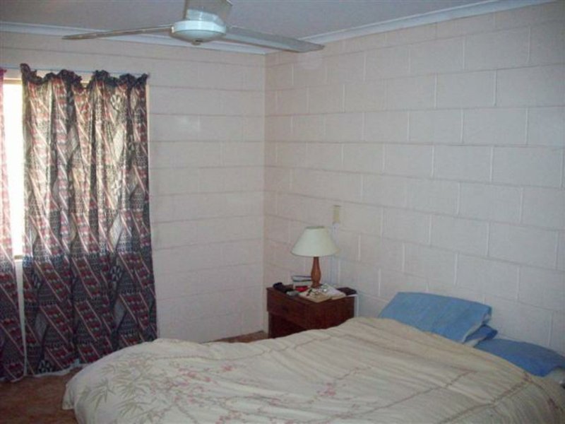 Photo - Unit 8, 2A Powell Street, Bowen QLD 4805 - Image 7