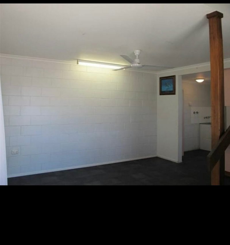 Photo - Unit 8, 2A Powell Street, Bowen QLD 4805 - Image 7