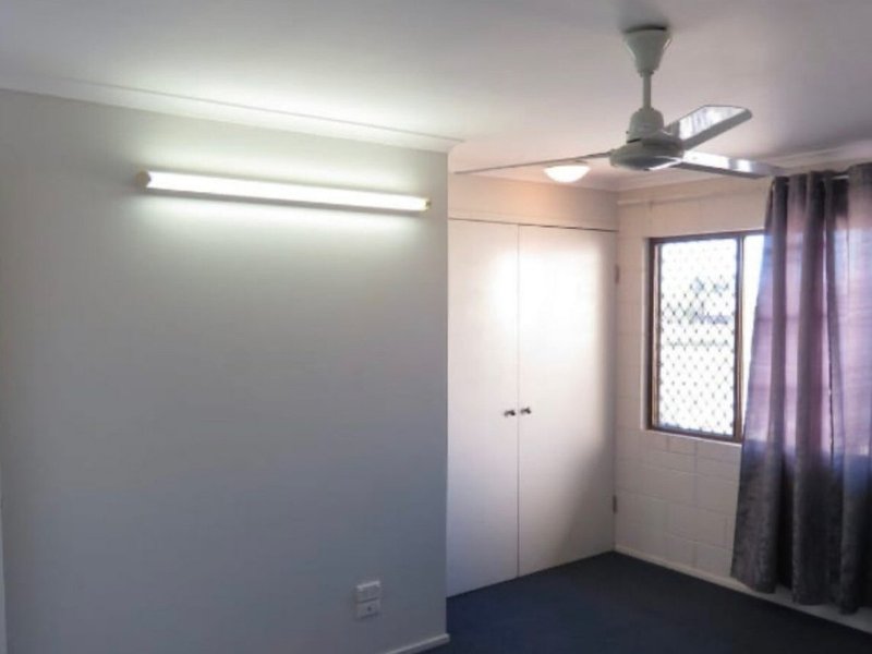 Photo - Unit 8, 2A Powell Street, Bowen QLD 4805 - Image 14