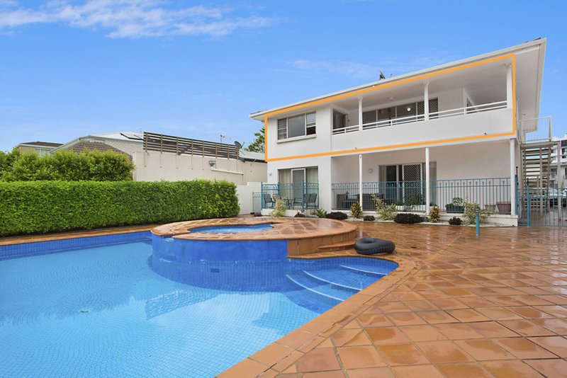 Photo - Unit 8 55-56 Paradise Island, Surfers Paradise QLD 4217 - Image 3