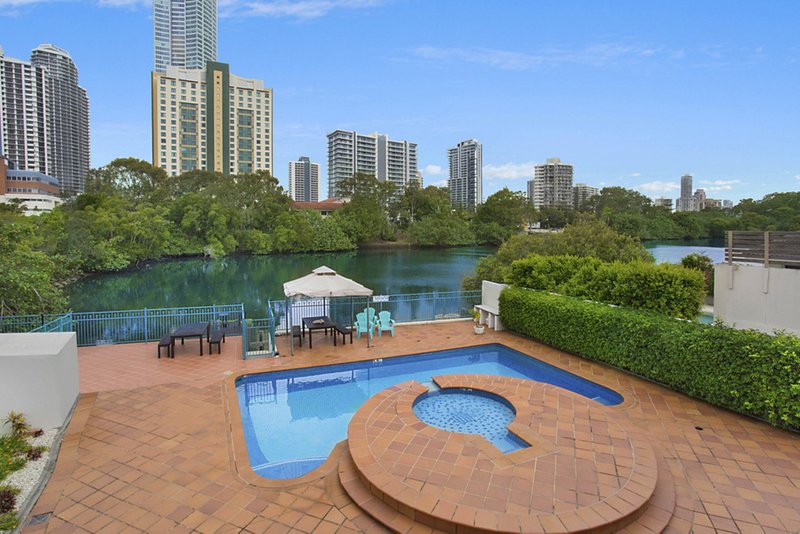 Photo - Unit 8 55-56 Paradise Island, Surfers Paradise QLD 4217 - Image 10