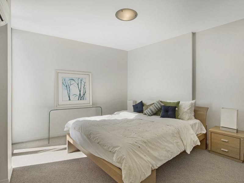 Photo - Unit 802/14 Oxley Avenue, Woody Point QLD 4019 - Image 7