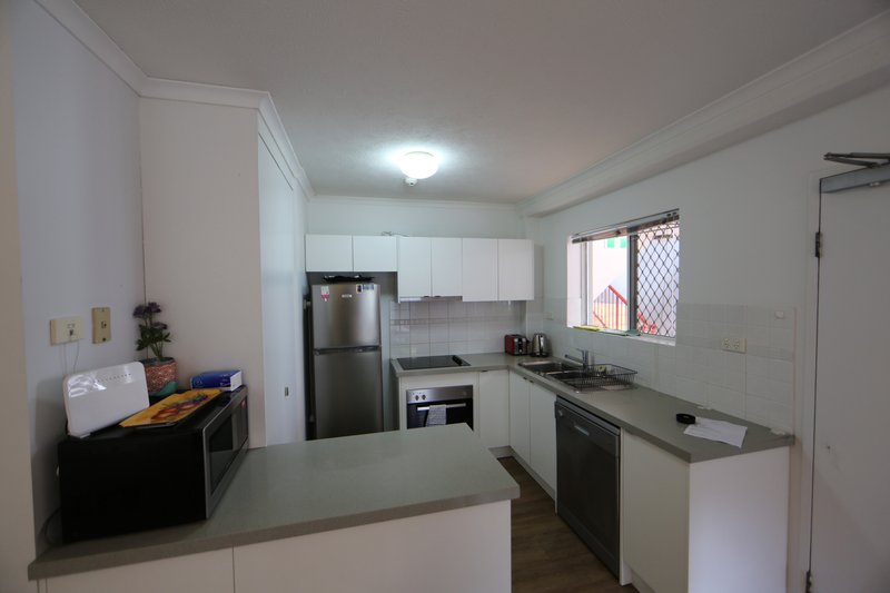 Photo - Unit 8/128 Bowen Street, Spring Hill QLD 4000 - Image 3