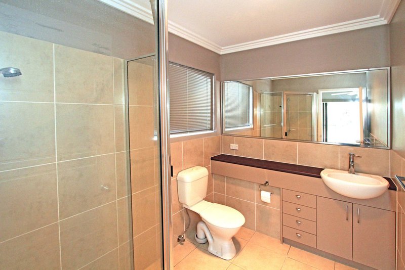 Photo - Unit 8/15 Parkside Place, Norman Gardens QLD 4701 - Image 13