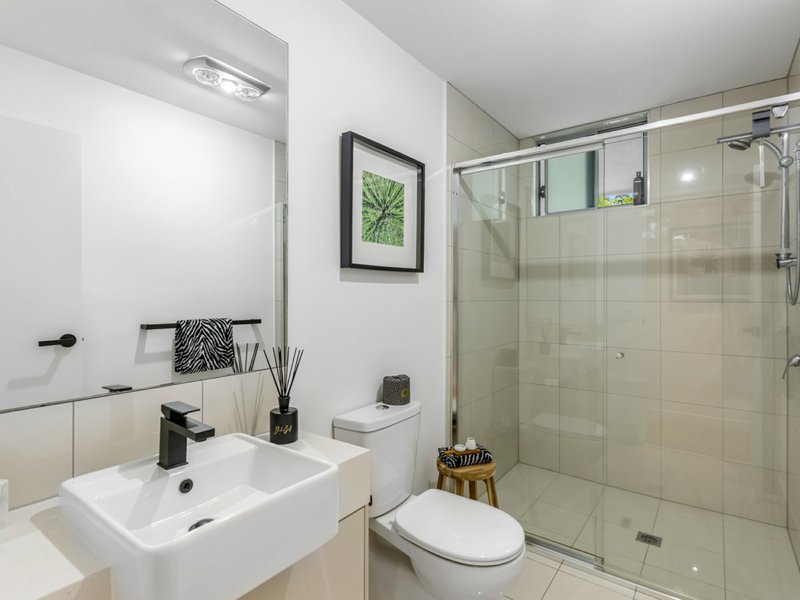 Photo - Unit 81/5033 Emerald Island Drive, Carrara QLD 4211 - Image 12