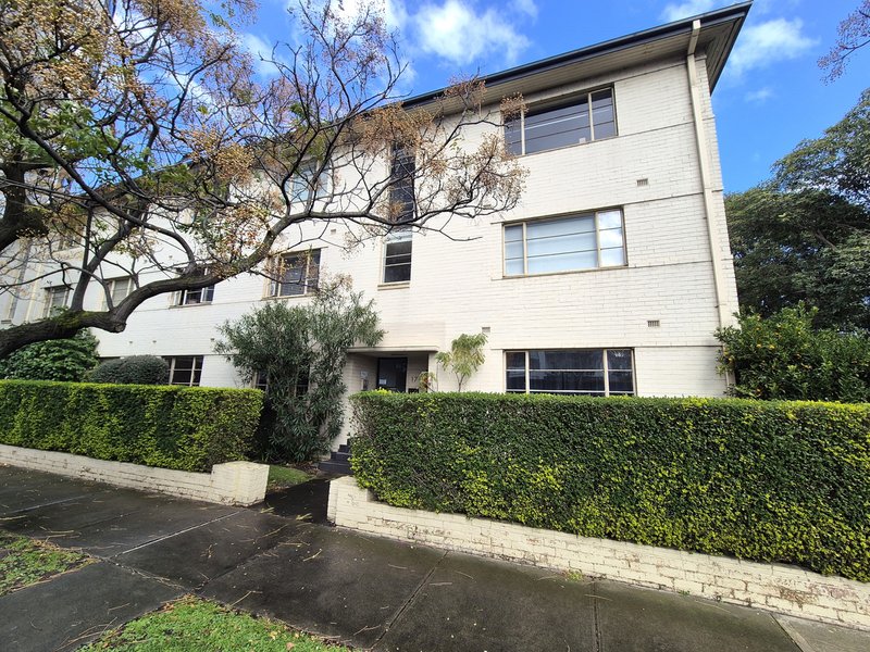 Photo - Unit 8/17 Queens Road, Melbourne VIC 3004 - Image 4