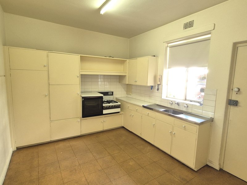 Photo - Unit 8/17 Queens Road, Melbourne VIC 3004 - Image 6