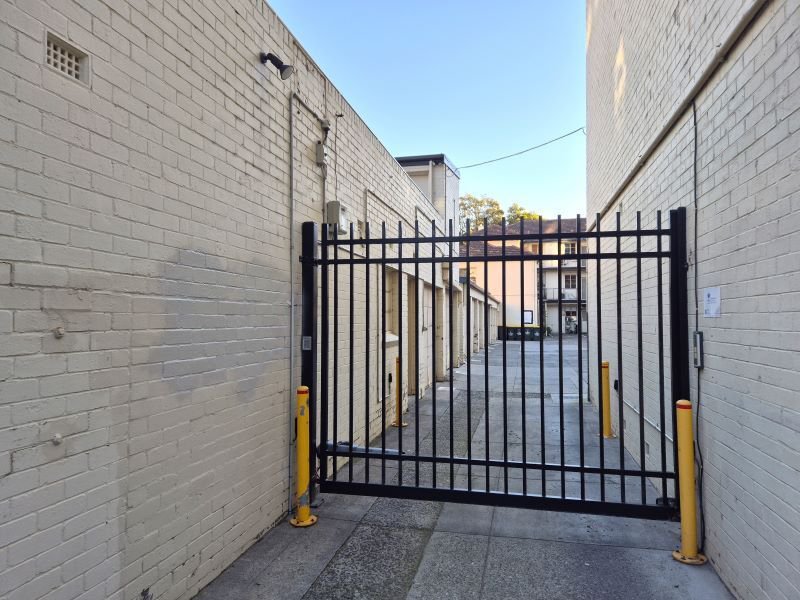 Photo - Unit 8/17 Queens Road, Melbourne VIC 3004 - Image 11