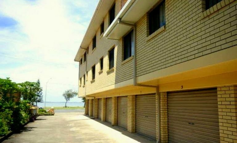 Photo - Unit 8/176 Hornibrook Esplanade, Clontarf QLD 4019 - Image 17