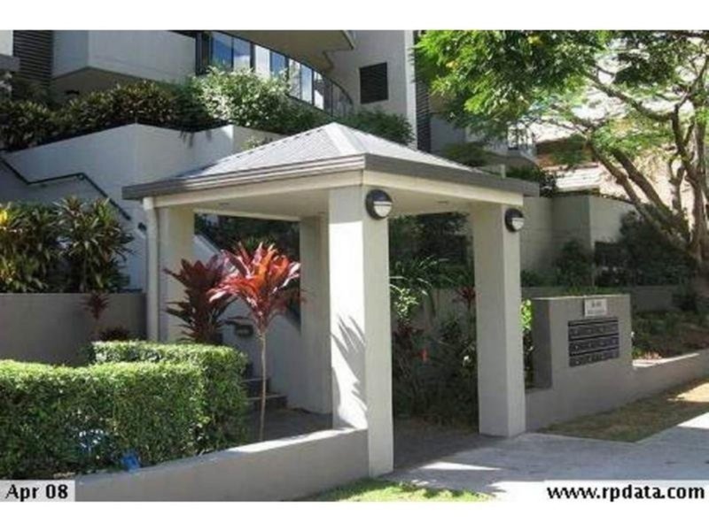 Photo - Unit 8/36 Underhill Avenue, Indooroopilly QLD 4068 - Image 2