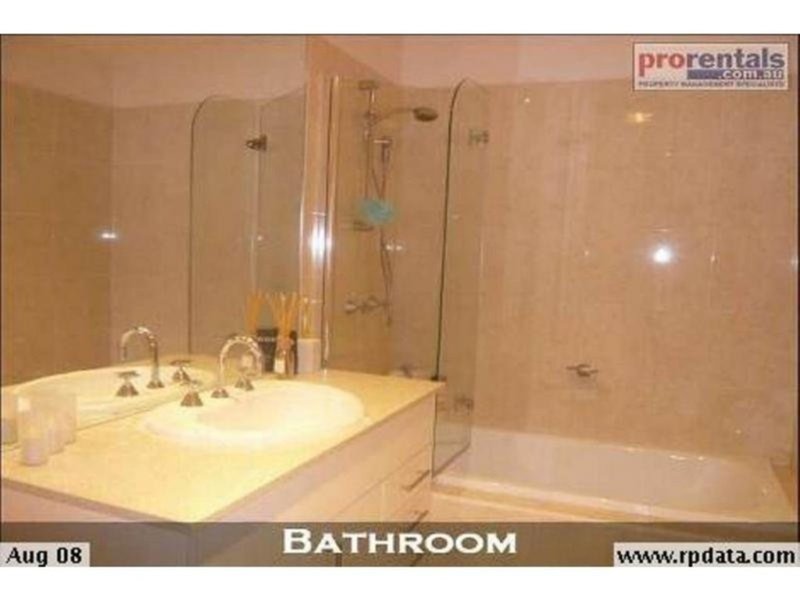 Photo - Unit 8/36 Underhill Avenue, Indooroopilly QLD 4068 - Image 5