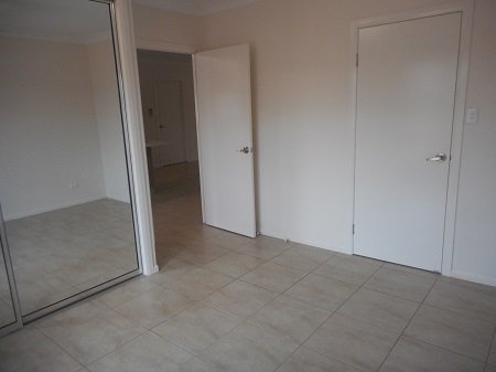 Photo - Unit 8/4 Caddy Close, Rocky Point QLD 4874 - Image 5