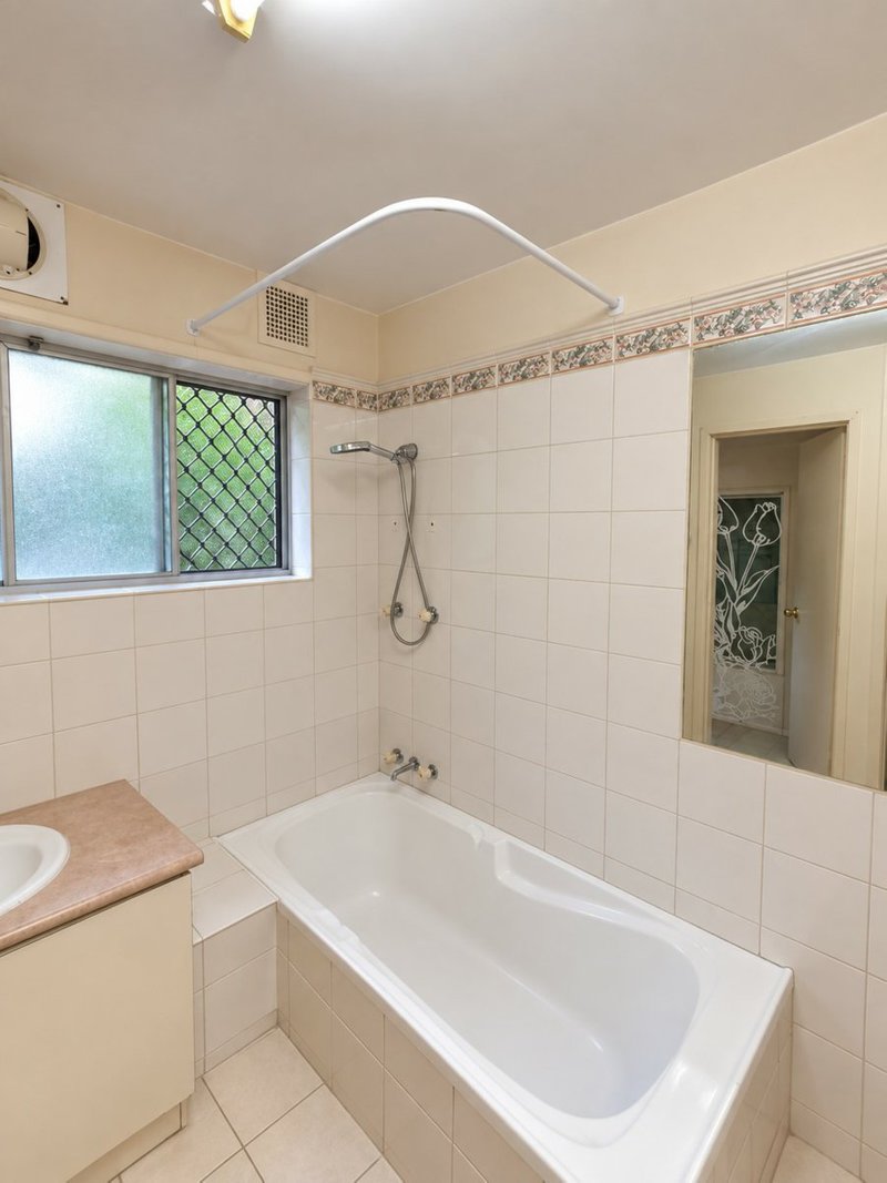 Photo - Unit 8/4 Canham Way, Orelia WA 6167 - Image 4