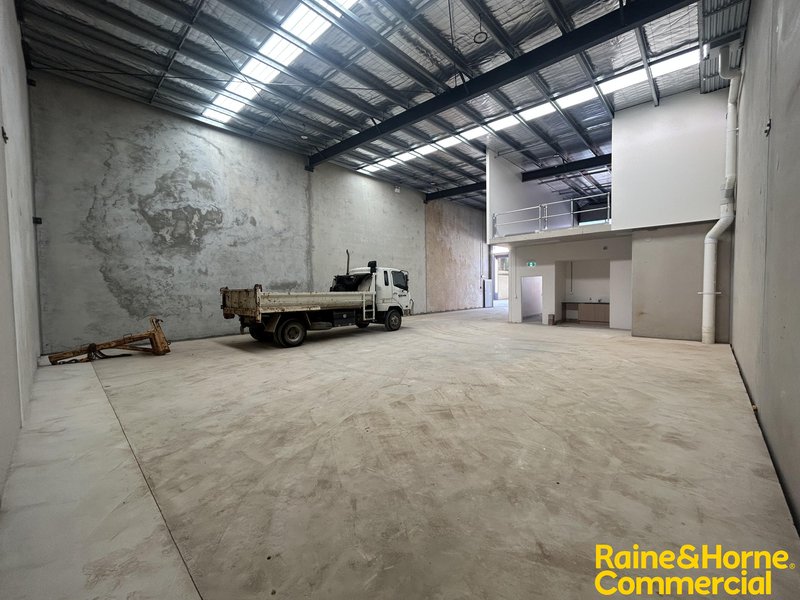 Photo - Unit 8/42-46 Turner Road, Smeaton Grange NSW 2567 - Image 2