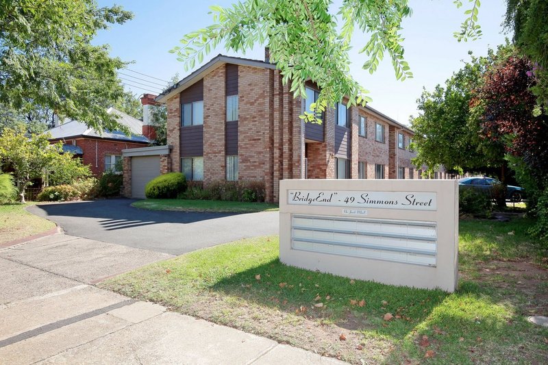 Unit 8/49 Simmons Street, Wagga Wagga NSW 2650