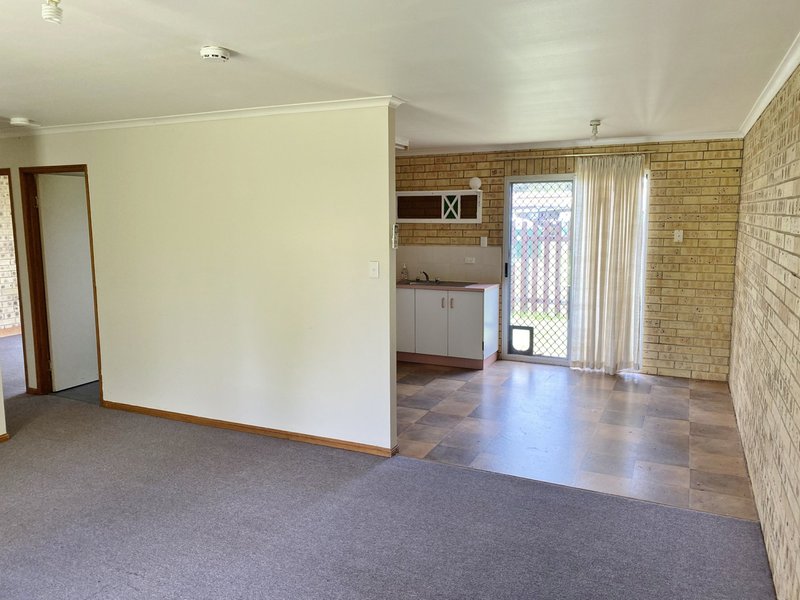 Photo - Unit 8/88 Walter Road, Kingaroy QLD 4610 - Image 3