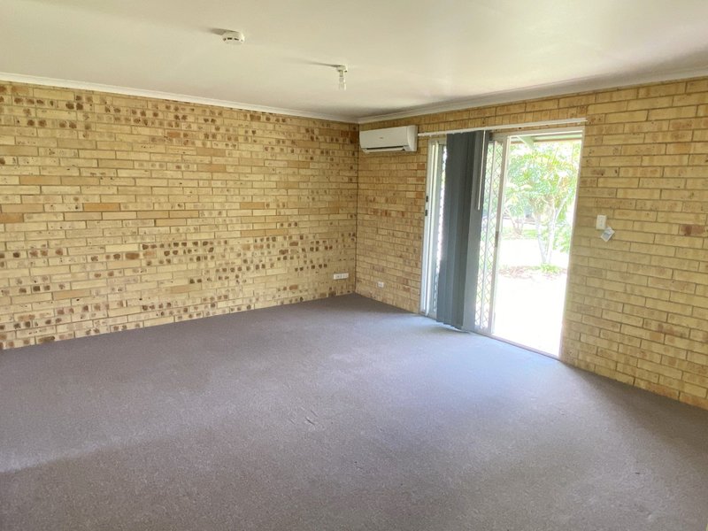 Photo - Unit 8/88 Walter Road, Kingaroy QLD 4610 - Image 6