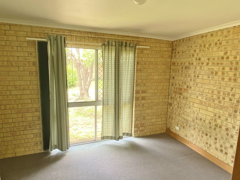 Photo - Unit 8/88 Walter Road, Kingaroy QLD 4610 - Image 7