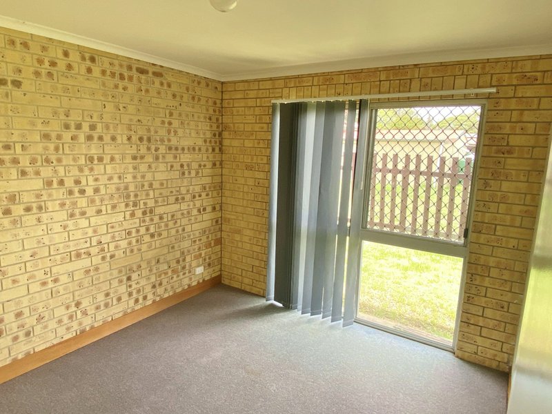 Photo - Unit 8/88 Walter Road, Kingaroy QLD 4610 - Image 11