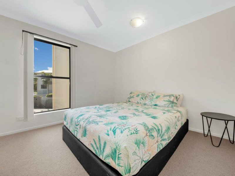 Photo - Unit 8/8A Wyndham Avenue, Boyne Island QLD 4680 - Image 10