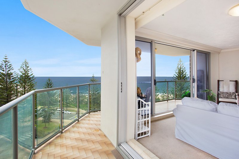 Photo - Unit 8C Peninsula, 5 Clifford Street, Surfers Paradise QLD 4217 - Image 3