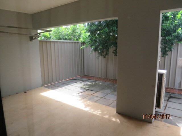 Photo - Unit 9/4 Caddy Close, Rocky Point QLD 4874 - Image 10