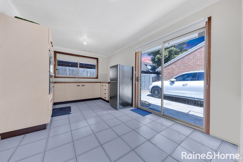 Photo - Unit A & Unit B/9 Farrant Court, Altona Meadows VIC 3028 - Image 8