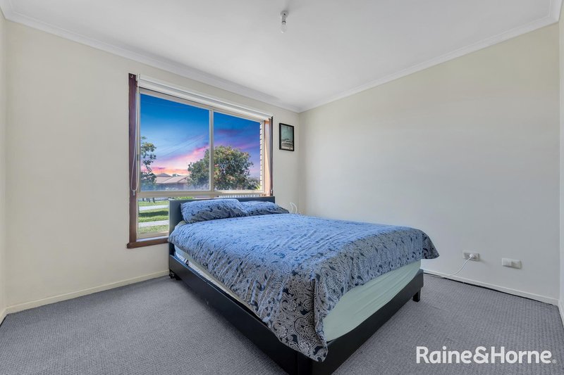 Photo - Unit A & Unit B/9 Farrant Court, Altona Meadows VIC 3028 - Image 11