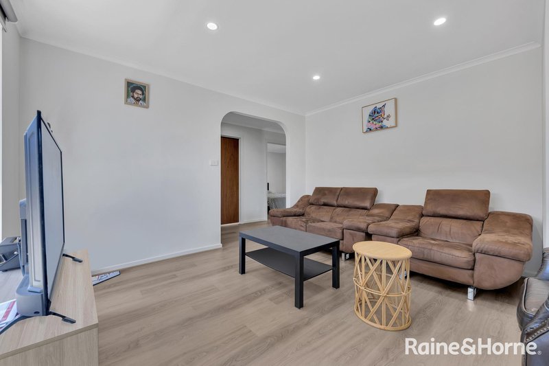 Photo - Unit A & Unit B/9 Farrant Court, Altona Meadows VIC 3028 - Image 15