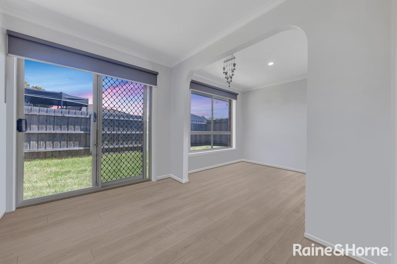 Photo - Unit A & Unit B/9 Farrant Court, Altona Meadows VIC 3028 - Image 16