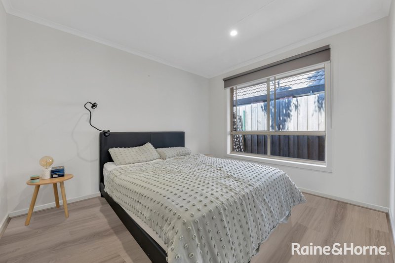 Photo - Unit A & Unit B/9 Farrant Court, Altona Meadows VIC 3028 - Image 21