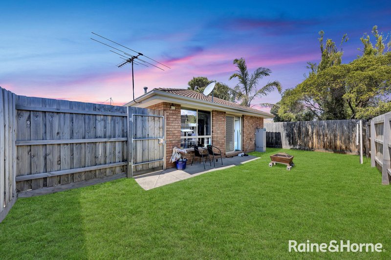 Photo - Unit A & Unit B/9 Farrant Court, Altona Meadows VIC 3028 - Image 25