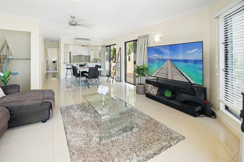 Photo - Units 1 & 2 16 Broadwater Avenue, Airlie Beach QLD 4802 - Image 5