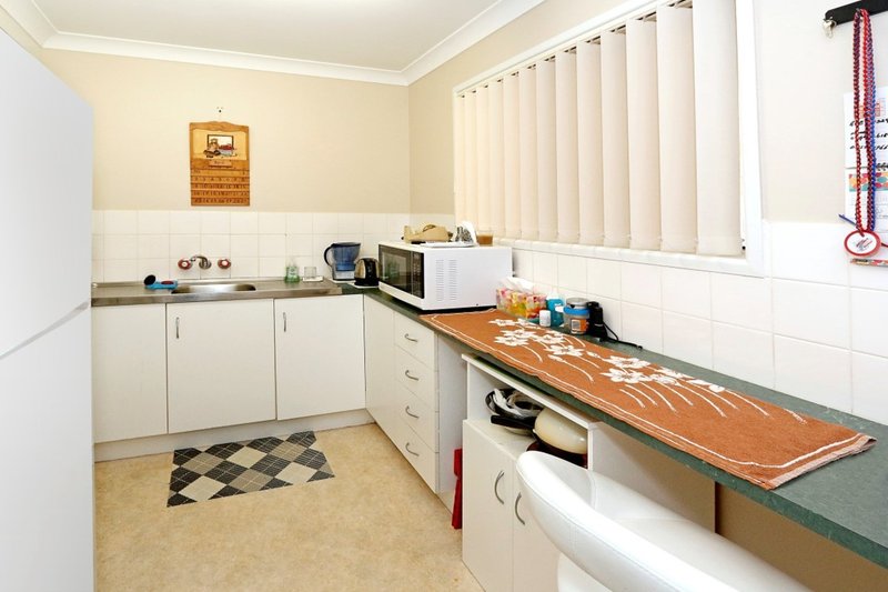 Photo - Units 1 & 2/3 Lambourne Avenue, Norman Gardens QLD 4701 - Image 3