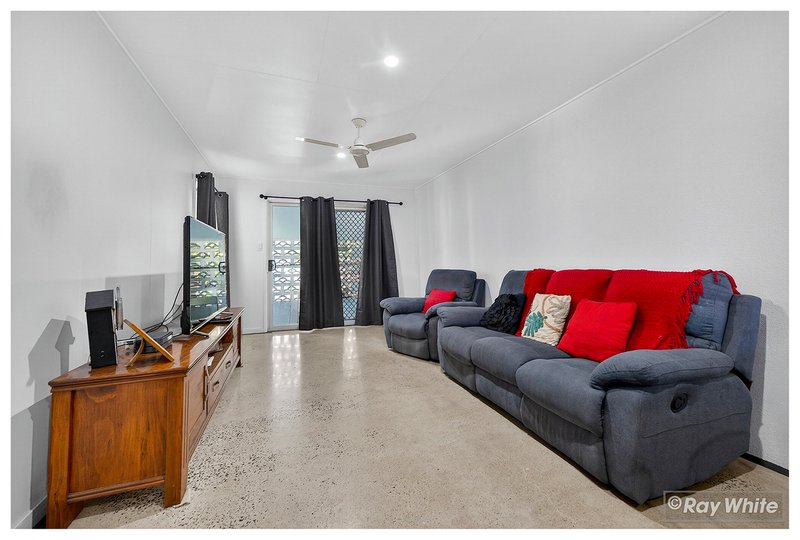 Photo - Units 1 & 2/321 Blanchfield Street, Koongal QLD 4701 - Image 6