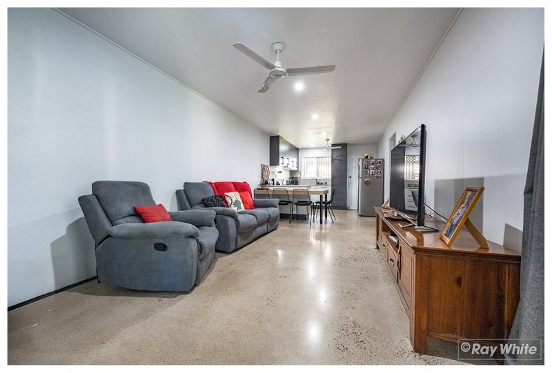 Photo - Units 1 & 2/321 Blanchfield Street, Koongal QLD 4701 - Image 7