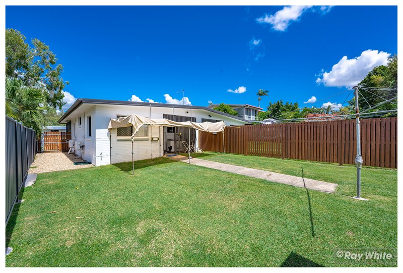 Photo - Units 1 & 2/321 Blanchfield Street, Koongal QLD 4701 - Image 13