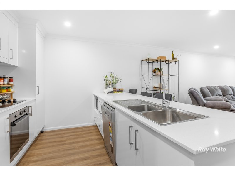 Photo - Units 1 & 2/7 Civic Lane, Pacific Heights QLD 4703 - Image 5