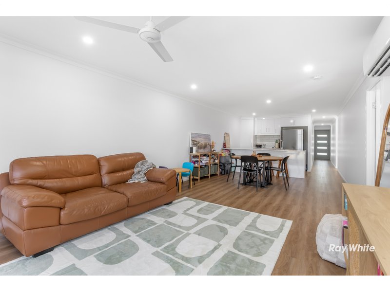 Photo - Units 1 & 2/7 Civic Lane, Pacific Heights QLD 4703 - Image 12