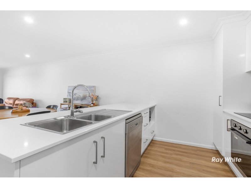 Photo - Units 1 & 2/7 Civic Lane, Pacific Heights QLD 4703 - Image 15