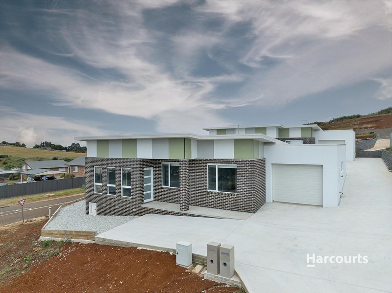 Photo - Units 1&2/39 Loongana Avenue, Shorewell Park TAS 7320 - Image 1