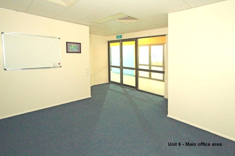 Photo - Units 6, 8, 10 'Tannachy Centre', 49-51 Bolsover Street, Rockhampton City QLD 4700 - Image 3