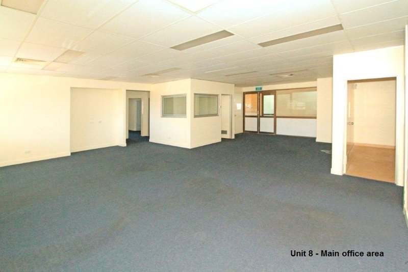 Photo - Units 6, 8, 10 'Tannachy Centre', 49-51 Bolsover Street, Rockhampton City QLD 4700 - Image 4