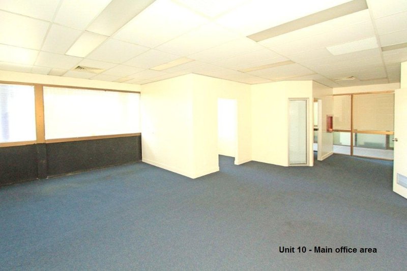 Photo - Units 6, 8, 10 'Tannachy Centre', 49-51 Bolsover Street, Rockhampton City QLD 4700 - Image 5