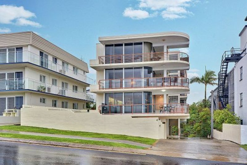 Units1 & 2/4 Marina Walk, Alexandra Headland QLD 4572