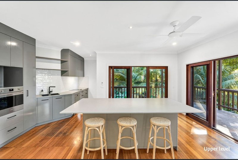 Photo - Upper/24 Kananook Avenue, Bayview NSW 2104 - Image 3